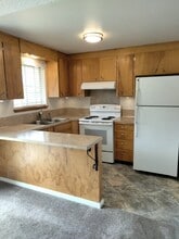 1212 9th Ave NW, Unit 1212 9th Ave NW Puyallup in Puyallup, WA - Foto de edificio - Building Photo