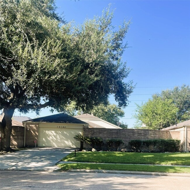 property at 12183 Swords Creek Rd