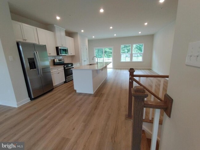 property at 124 Glory Maple Ln