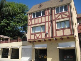 1000-1006 Larrabee St in West Hollywood, CA - Building Photo