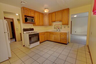 631 E 15th St in Davenport, IA - Building Photo - Building Photo