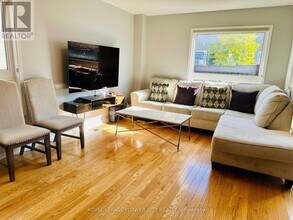 6 Hollingsworth Cir in Brampton, ON - Building Photo - Building Photo