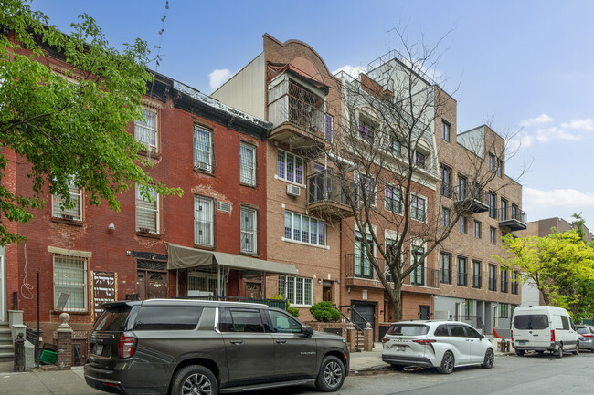 47A Lynch St in Brooklyn, NY - Building Photo - Building Photo