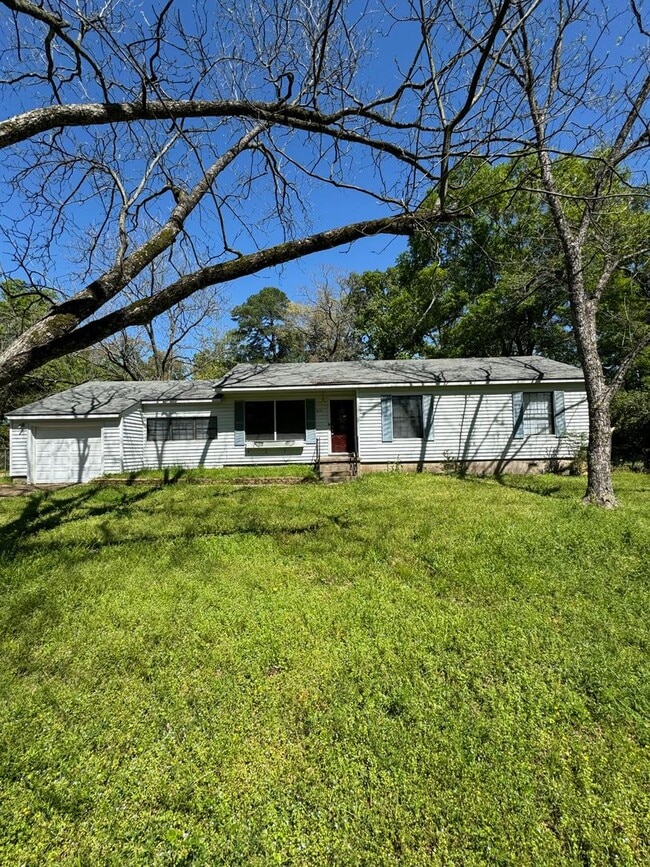 1834 Shady Ln in Shreveport, LA - Building Photo - Building Photo