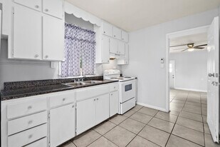 626 Magnolia Ave in Daytona Beach, FL - Building Photo