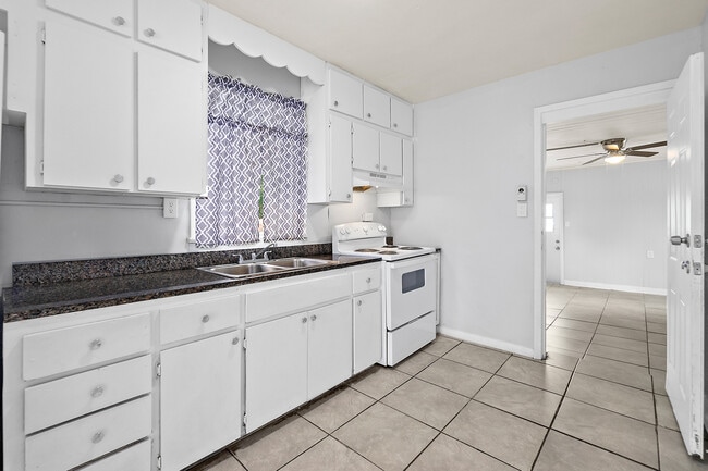 property at 626 Magnolia Ave