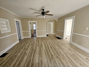 506 E Warren St in Saint Joseph, IL - Building Photo - Building Photo