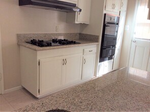568 Glenhill Dr in Riverside, CA - Building Photo - Building Photo
