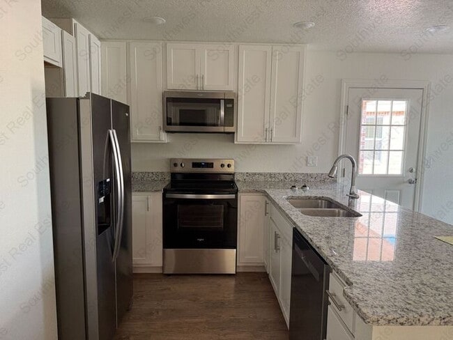 2131 Bobwhite Ct in Clovis, NM - Building Photo - Building Photo
