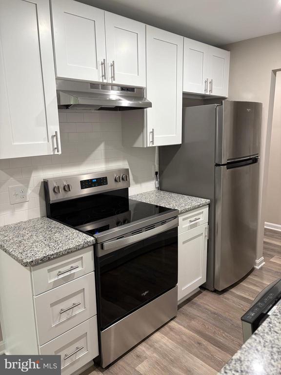 11611 Stoneview Square in Reston, VA - Building Photo - Building Photo