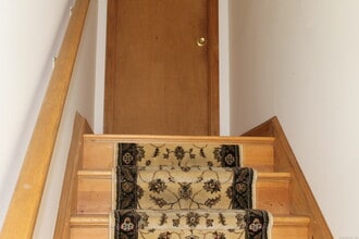 30 1/2 Mallory St in Danbury, CT - Building Photo - Building Photo