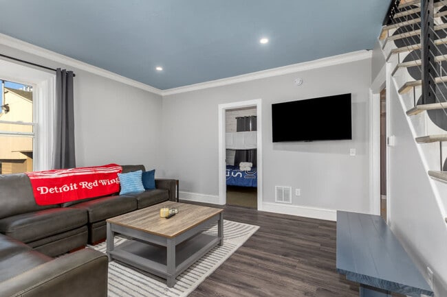 21 Coldbrook St NE in Grand Rapids, MI - Building Photo - Building Photo