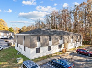 Creekside at Kennedy Mill in High Point, NC - Foto de edificio - Building Photo