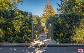 13107 Boca De Canon Ln in Los Angeles, CA - Building Photo - Building Photo