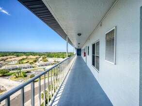 4939 Floramar Terrace in New Port Richey, FL - Building Photo - Building Photo