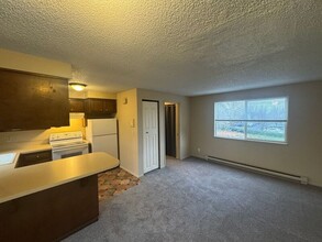 2685 12th Pl SE in Salem, OR - Building Photo - Building Photo