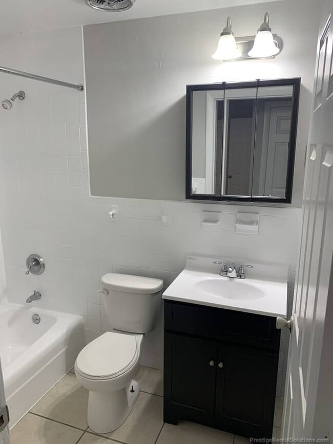 11 Lincoln St, Unit 2 in Boston, MA - Building Photo - Building Photo