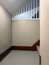 25 Elm St, Unit 2 in North Brookfield, MA - Foto de edificio - Building Photo