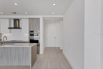 301 QUAY Cmn in Sarasota, FL - Building Photo - Building Photo