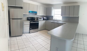 4782 NW Flagler Ter, Unit Ground floor in Miami, FL - Building Photo - Building Photo