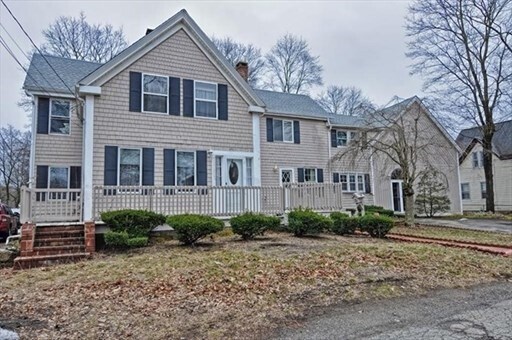 2 Traverse St in Canton, MA - Building Photo