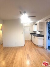 3001 Highland Ave in Santa Monica, CA - Building Photo - Building Photo