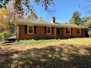 1773 6 Mile Hwy in Central, SC - Building Photo - Building Photo