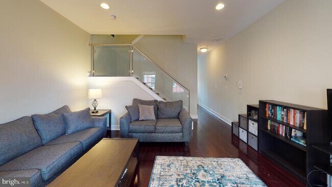 2610 Webster St in Philadelphia, PA - Building Photo - Building Photo