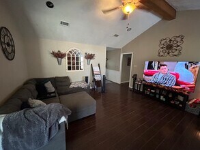 3917 Seminole Ct in Bryan, TX - Building Photo - Building Photo