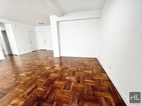 EAST 69 STREET in New York, NY - Building Photo - Building Photo