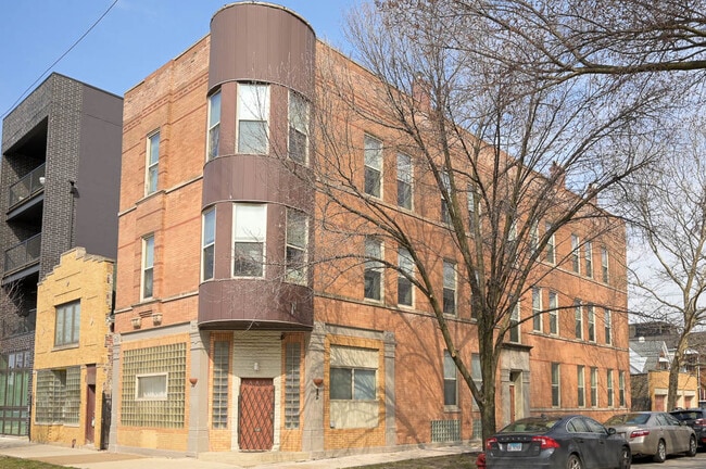property at 2732 W Chicago Ave