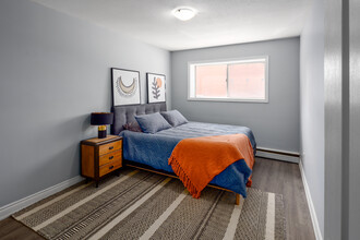 16 Summit Avenue in Hamilton, ON - Building Photo - Interior Photo