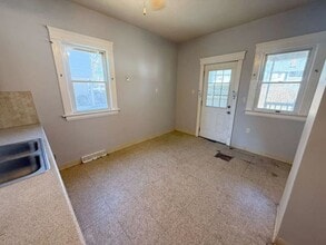 15401 Grovewood Ave in Cleveland, OH - Building Photo - Building Photo