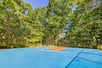 528 Wainscott NW Rd in Wainscott, NY - Building Photo - Building Photo