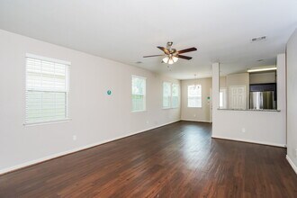 2726 Mesquite Ridge Dr in Houston, TX - Building Photo - Building Photo