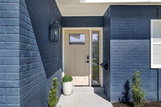 5901 Denver St NE in St. Petersburg, FL - Building Photo - Building Photo