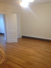 242 S Huntington Ave, Unit 1 in Boston, MA - Building Photo - Building Photo