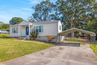 1801 Crestridge Dr SE in Marietta, GA - Building Photo - Building Photo