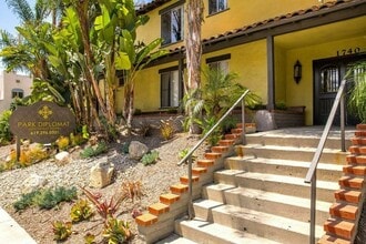 Park Diplomat in San Diego, CA - Foto de edificio - Building Photo