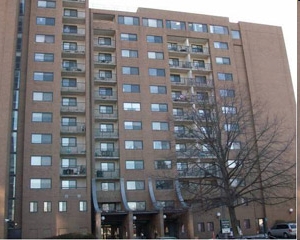 Riverside Towers in Medford, MA - Building Photo - Building Photo