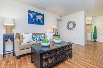 OAKCHASE in Arlington, TX - Building Photo - Building Photo