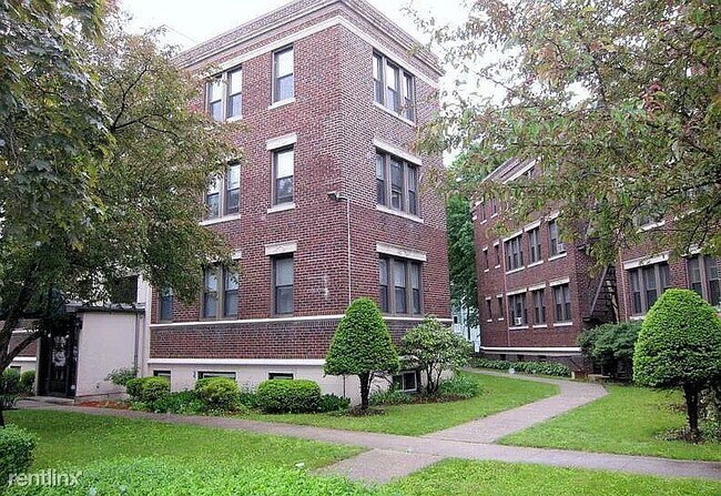 property at 35 Fellsway W