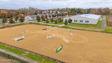 52 Hill Rd in Allentown, NJ - Building Photo - Building Photo