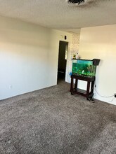 325 Lincoln Ave in Bakersfield, CA - Building Photo - Building Photo