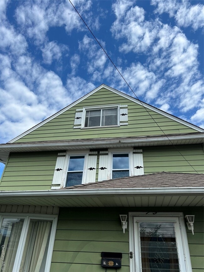 property at 172 Garfield Ave