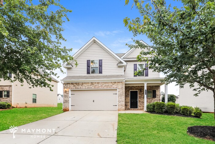 236 Bandelier Cir in Hampton, GA - Building Photo