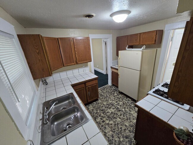 414 Walbridge Ave in Toledo, OH - Building Photo - Building Photo