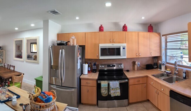 9150 Taft St in Pembroke Pines, FL - Building Photo - Building Photo