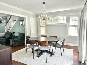 43 Bungalow Park in Stamford, CT - Building Photo - Building Photo