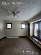 2062 W 87th St in Cleveland, OH - Foto de edificio - Building Photo